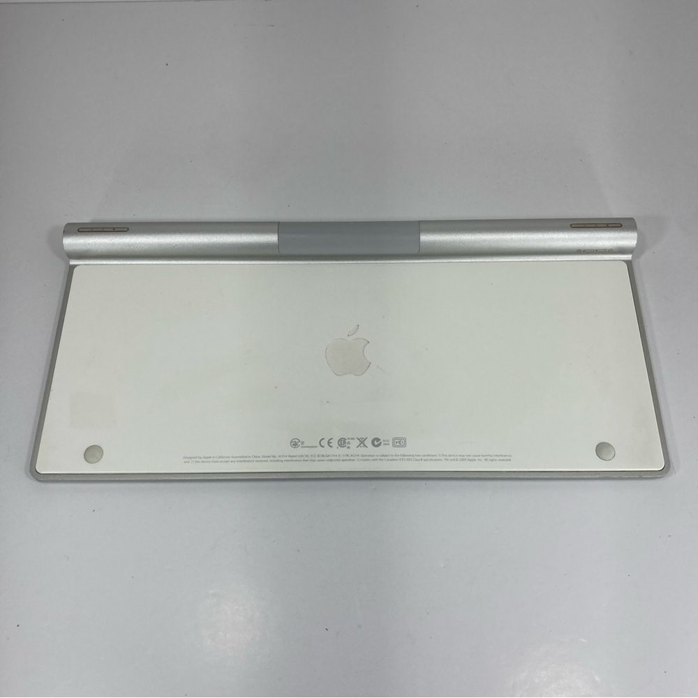 Genuine Apple A1314 Bluetooth Aluminum Keyboard Silver Compact - TESTED - Picture 5 of 9